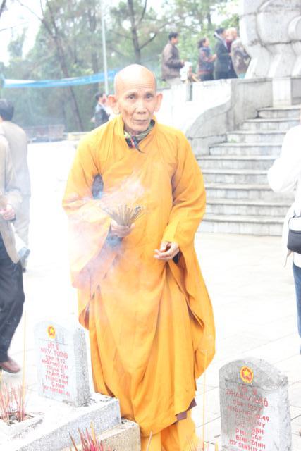 Quảng Trị: Chư Tôn Đức Chùa Giác Hải, Chùa Thiên Khánh Và Chùa Tuyền Lâm Thiết Lễ Cầu Siêu Tại Nghĩa Trang Trường Sơn