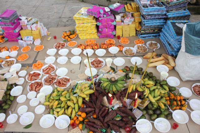Quảng Trị: Chư Tôn Đức Chùa Giác Hải, Chùa Thiên Khánh Và Chùa Tuyền Lâm Thiết Lễ Cầu Siêu Tại Nghĩa Trang Trường Sơn