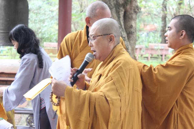 Quảng Trị: Chư Tôn Đức Chùa Giác Hải, Chùa Thiên Khánh Và Chùa Tuyền Lâm Thiết Lễ Cầu Siêu Tại Nghĩa Trang Trường Sơn