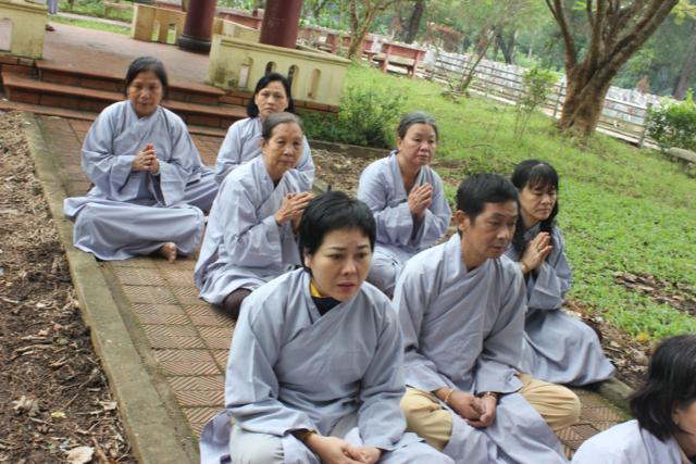 Quảng Trị: Chư Tôn Đức Chùa Giác Hải, Chùa Thiên Khánh Và Chùa Tuyền Lâm Thiết Lễ Cầu Siêu Tại Nghĩa Trang Trường Sơn