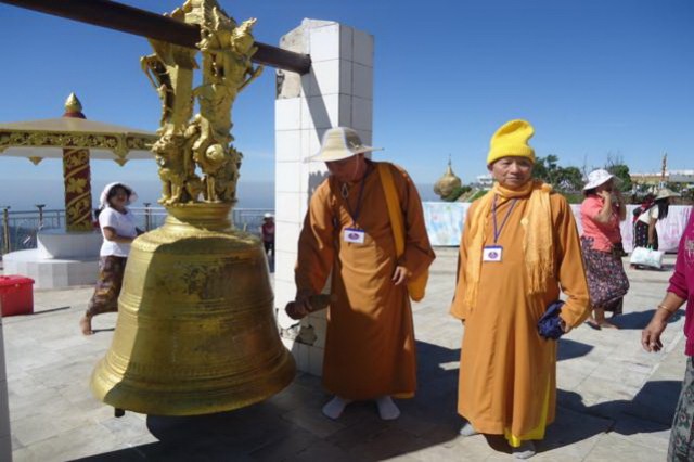 Chư Tôn Đức Tăng Ni Phật tử phái đoàn Việt Nam hành hương Myanmar