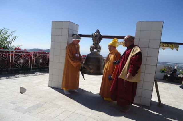 Chư Tôn Đức Tăng Ni Phật tử phái đoàn Việt Nam hành hương Myanmar