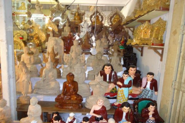 Chư Tôn Đức Tăng Ni Phật tử phái đoàn Việt Nam hành hương Myanmar