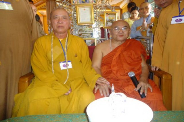 Chư Tôn Đức Tăng Ni Phật tử phái đoàn Việt Nam hành hương Myanmar