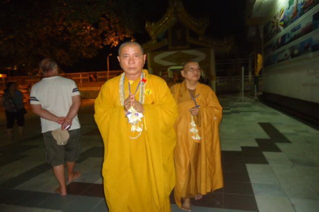 Chư Tôn Đức Tăng Ni Phật tử phái đoàn Việt Nam hành hương Myanmar