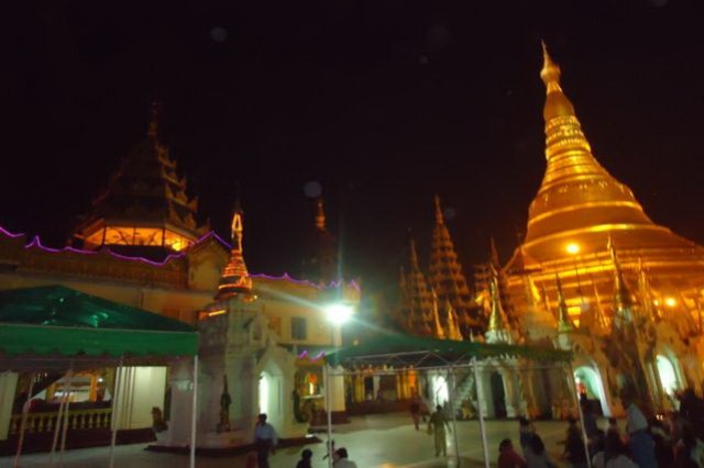 Chư Tôn Đức Tăng Ni Phật tử phái đoàn Việt Nam hành hương Myanmar