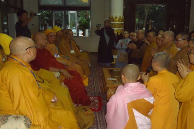 Chư Tôn Đức Tăng Ni Phật tử phái đoàn Việt Nam hành hương Myanmar