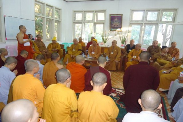 Chư Tôn Đức Tăng Ni Phật tử phái đoàn Việt Nam hành hương Myanmar