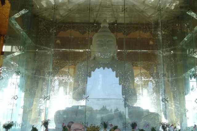 Chư Tôn Đức Tăng Ni Phật tử phái đoàn Việt Nam hành hương Myanmar