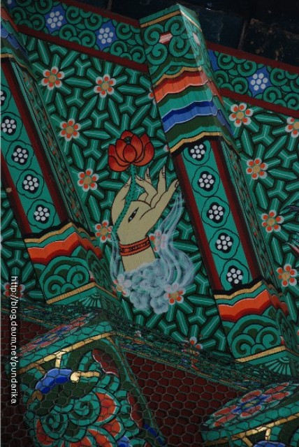Hàn Quốc: Chùm Ảnh 42 Thủ Nhãn Ấn Pháp Theo Chú Đại Bi