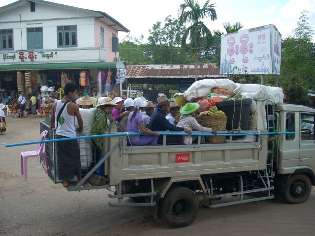 Chùa Đá Vàng, Myanmar