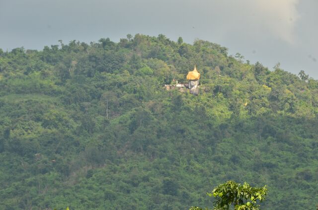 Chùa Đá Vàng, Myanmar