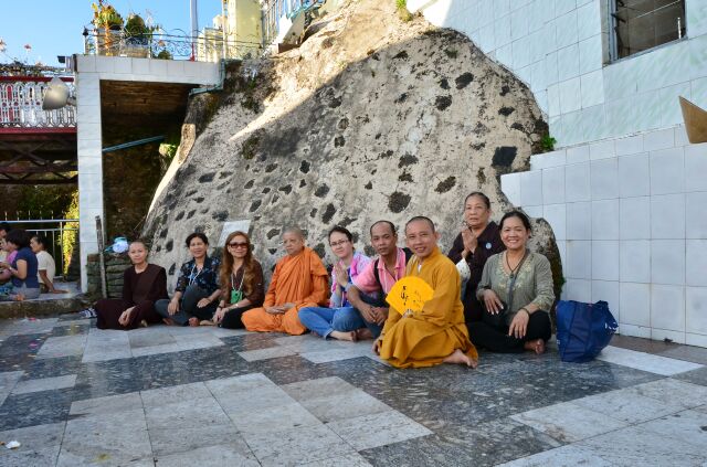 Chùa Đá Vàng, Myanmar