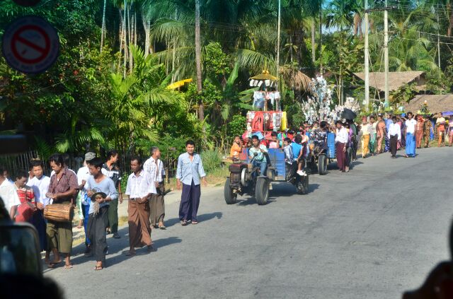 Chùa Đá Vàng, Myanmar