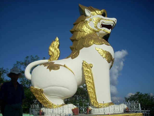 Chùa Đá Vàng, Myanmar