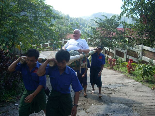 Chùa Đá Vàng, Myanmar