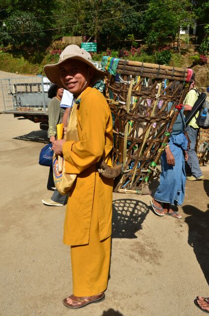 Chùa Đá Vàng, Myanmar
