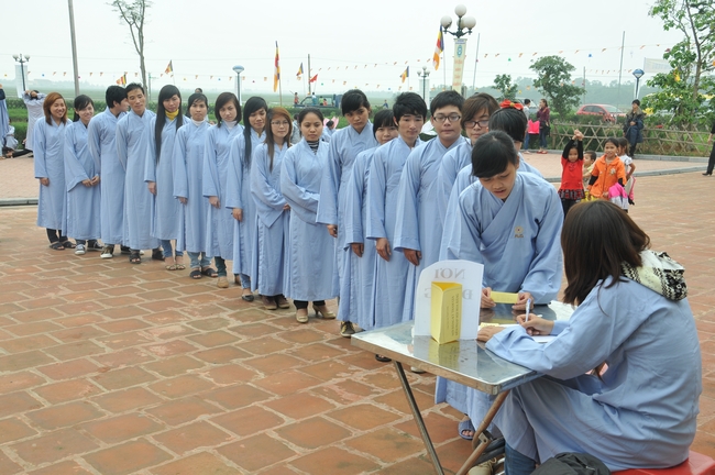 Hà Tĩnh: Chùa Trúc Lâm Thanh Lương tưng bừng Pháp hội hoa đăng vía Đức Phật A Di Đà