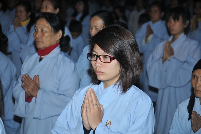 Hà Tĩnh: Chùa Trúc Lâm Thanh Lương tưng bừng Pháp hội hoa đăng vía Đức Phật A Di Đà