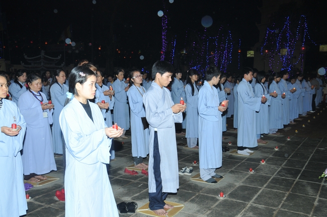 Hà Tĩnh: Chùa Trúc Lâm Thanh Lương tưng bừng Pháp hội hoa đăng vía Đức Phật A Di Đà