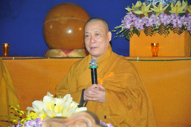 Hà Tĩnh: Chùa Trúc Lâm Thanh Lương tưng bừng Pháp hội hoa đăng vía Đức Phật A Di Đà