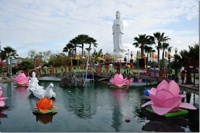 Chùm ảnh: Lễ hội Quán Thế Âm tại Trung Tâm Phật Giáo Chùa Việt Nam (Houston, Texas)