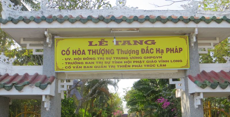 Khẩn trương chuẩn bị lễ nhập kim quan Hòa thượng viện chủ Sơn Thắng Thiền Viện