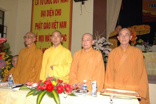 Bình Dương: Hội nghị tổng kết công tác Phật sự 2012 - Triển khai báo cáo kết quả đại hội VII - GHPGVN - Trao Giáo chỉ tấn phong Giáo phẩm