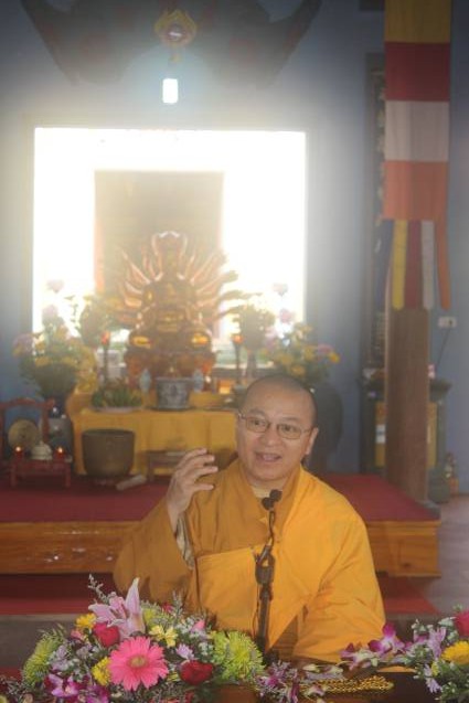 Chùa Xuân Đài: Lễ Phật thành đạo và Phật tử nghe pháp của TT. Thích Nhật Từ