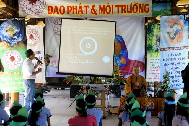 TPHCM: Thanh niên Phật tử tham gia Khóa tu Giã Từ Huyễn Mộng