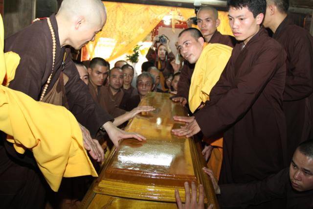 Lễ nhập Kim quan Trưởng lão HT. Thích Thanh Bích