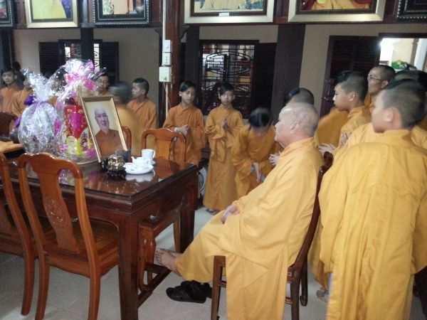 Vĩnh Long: Rước di ảnh về Tổ đình TV Thường Chiếu sám hối Hòa thượng Tôn sư