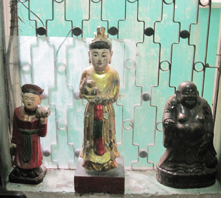 Kho đồ cổ của con gái nhà văn Kim Lân