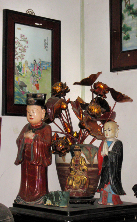 Kho đồ cổ của con gái nhà văn Kim Lân