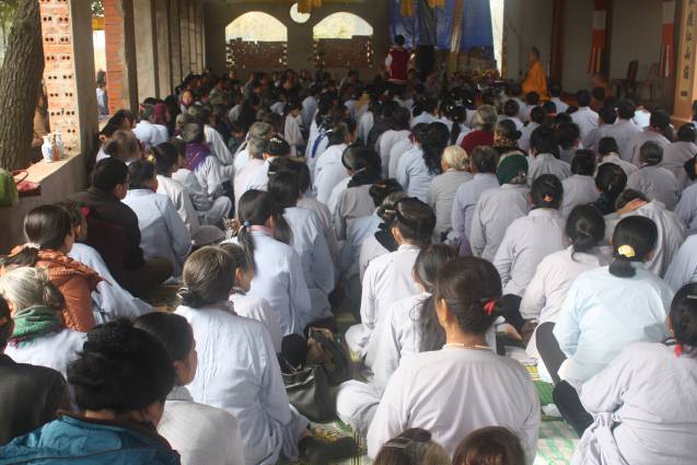 Chùa Xuân Đài: Lễ Phật thành đạo và Phật tử nghe pháp của TT. Thích Nhật Từ