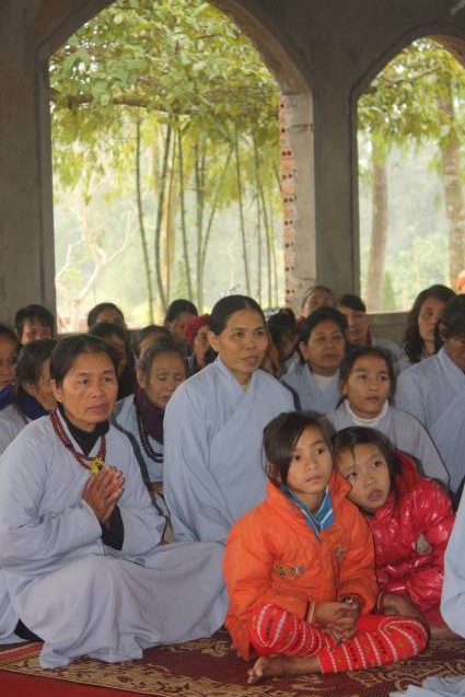 Chùa Xuân Đài: Lễ Phật thành đạo và Phật tử nghe pháp của TT. Thích Nhật Từ