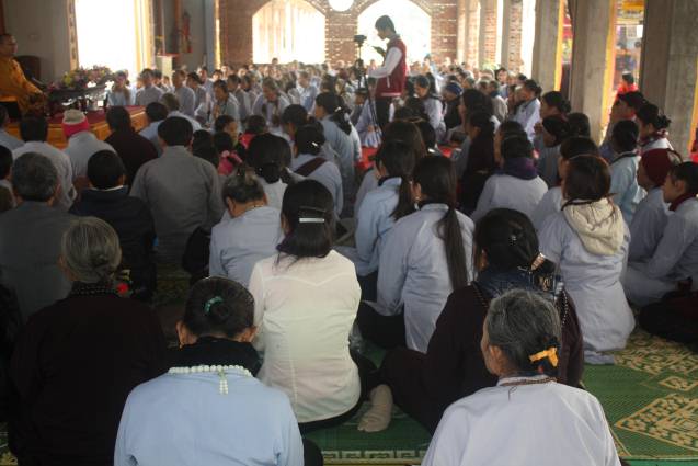 Chùa Xuân Đài: Lễ Phật thành đạo và Phật tử nghe pháp của TT. Thích Nhật Từ