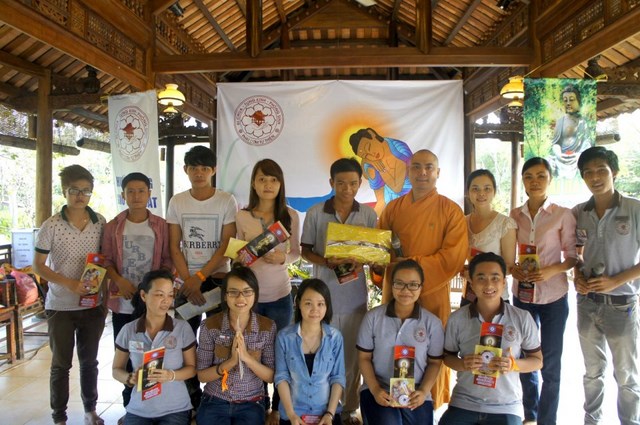 TPHCM: Thanh niên Phật tử tham gia Khóa tu Giã Từ Huyễn Mộng