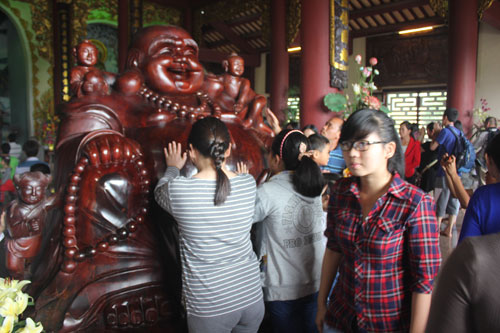 Vãn cảnh chùa Linh Ứng - Bãi Bụt