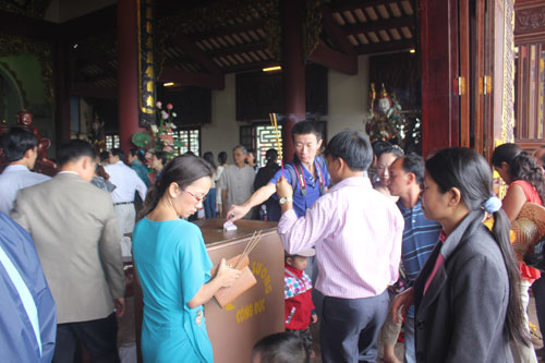 Vãn cảnh chùa Linh Ứng - Bãi Bụt