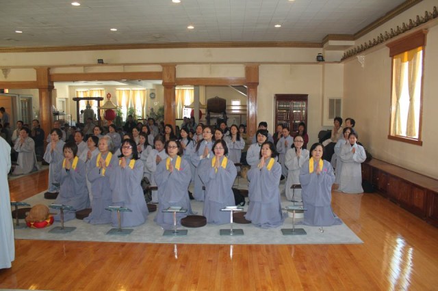 Chùa Trúc Lâm (Chicago, Mỹ) tổ chức tết Nguyên tiêu và tụng kinh Dược sư cầu an