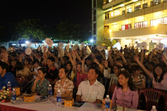 BVH THPG TP.HCM thực hiện Giờ Trái Đất &quot;Tôi và bạn cùng đồng hành&quot;
