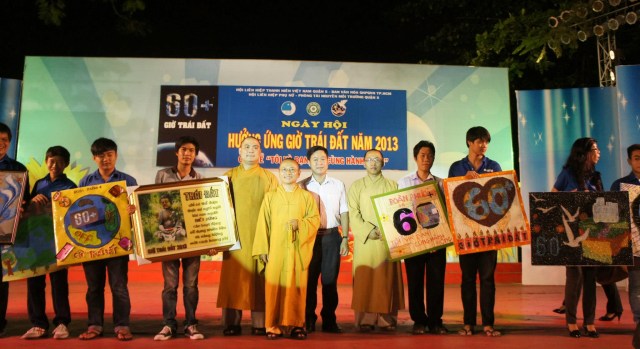 BVH THPG TP.HCM thực hiện Giờ Trái Đất &quot;Tôi và bạn cùng đồng hành&quot;