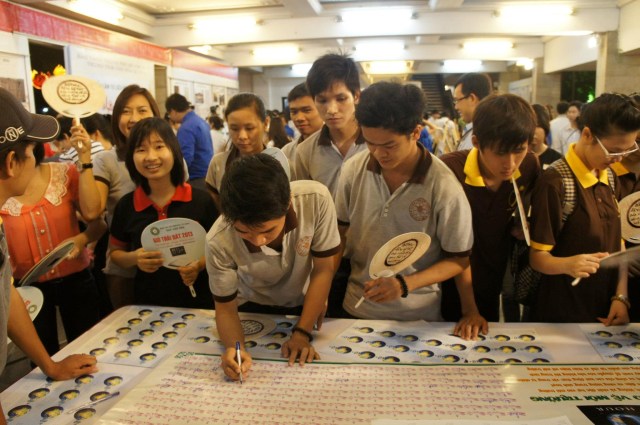BVH THPG TP.HCM thực hiện Giờ Trái Đất &quot;Tôi và bạn cùng đồng hành&quot;