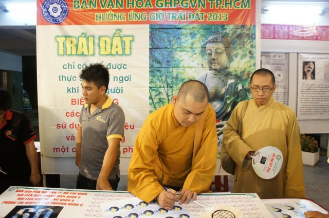 BVH THPG TP.HCM thực hiện Giờ Trái Đất &quot;Tôi và bạn cùng đồng hành&quot;