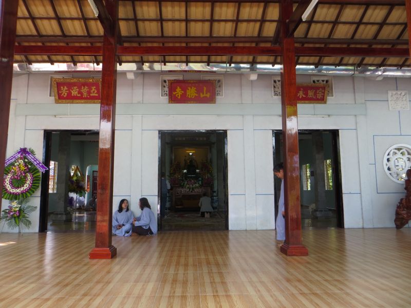 Khẩn trương chuẩn bị lễ nhập kim quan Hòa thượng viện chủ Sơn Thắng Thiền Viện