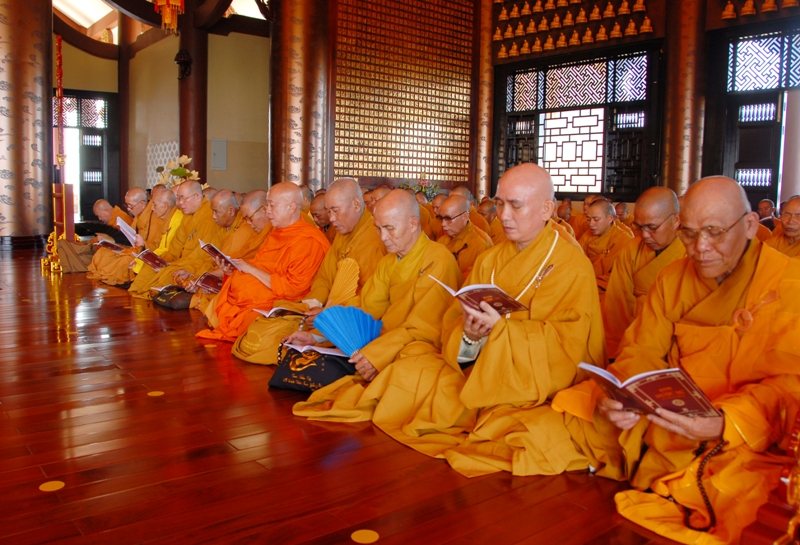 TP. HCM: Pháp hội Dược Sư hoàn mãn