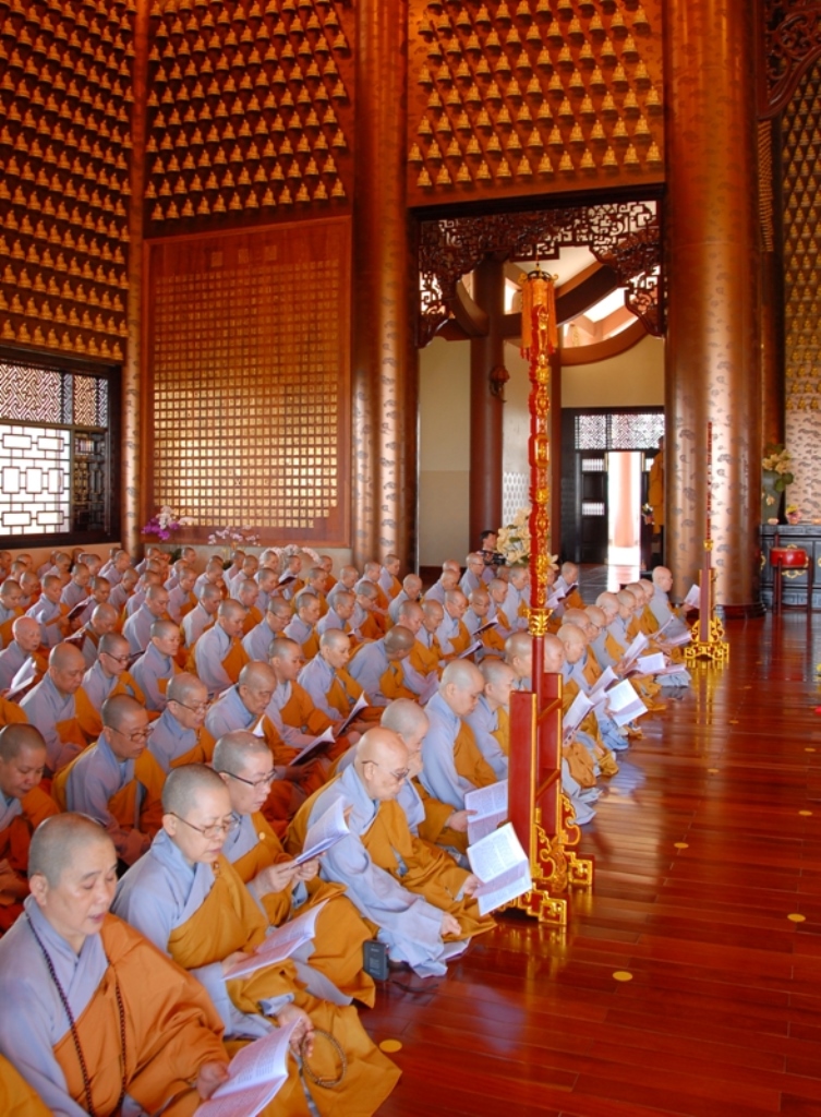 TP. HCM: Pháp hội Dược Sư hoàn mãn