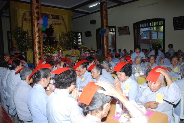 Long An: Chúc thọ đầu năm tại chùa Hòa Bình - Cần Giuộc
