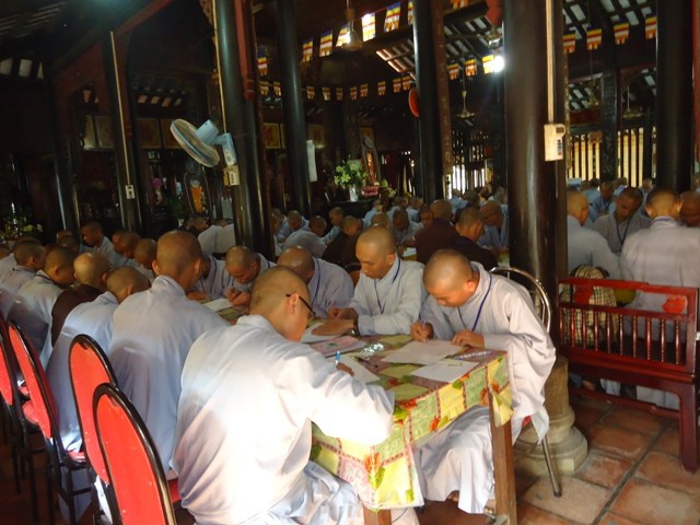 Bình Dương: Tuyển người làm Phật